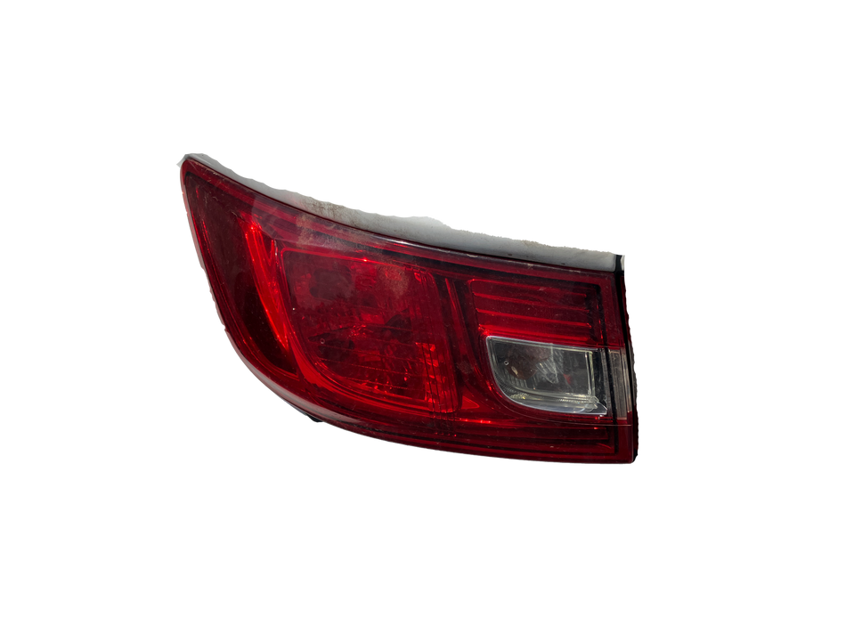 Used Renault Clio 2017 left tail light