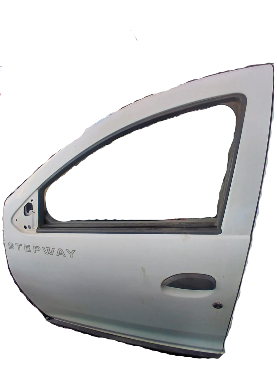 Used Renault Sandero 2017 Stepway front left door (Without mirror)